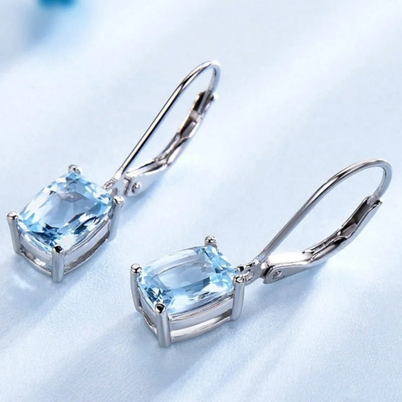 Fashionable Simple Blue Topaz Pendant — Swuffy