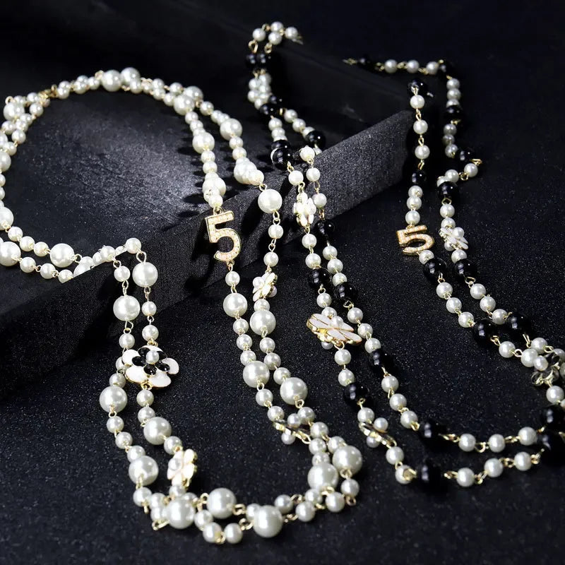 Camellia Number Pearl Pendants Necklace — Swuffy