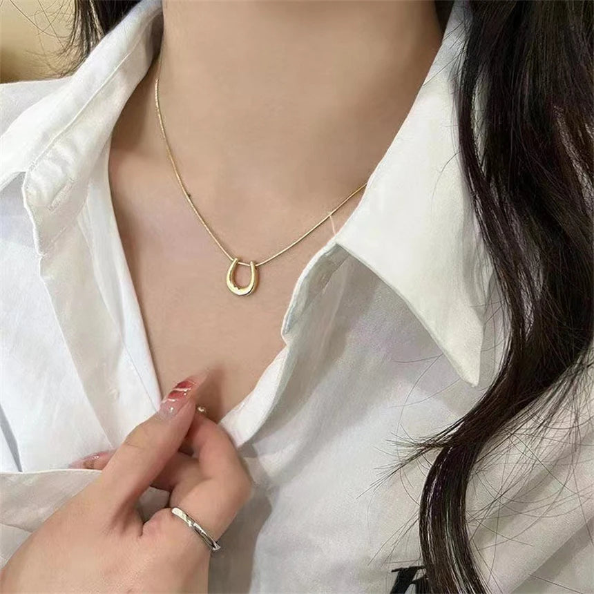 Stainless Steel Shaped Horseshoe Pendant — Swuffy