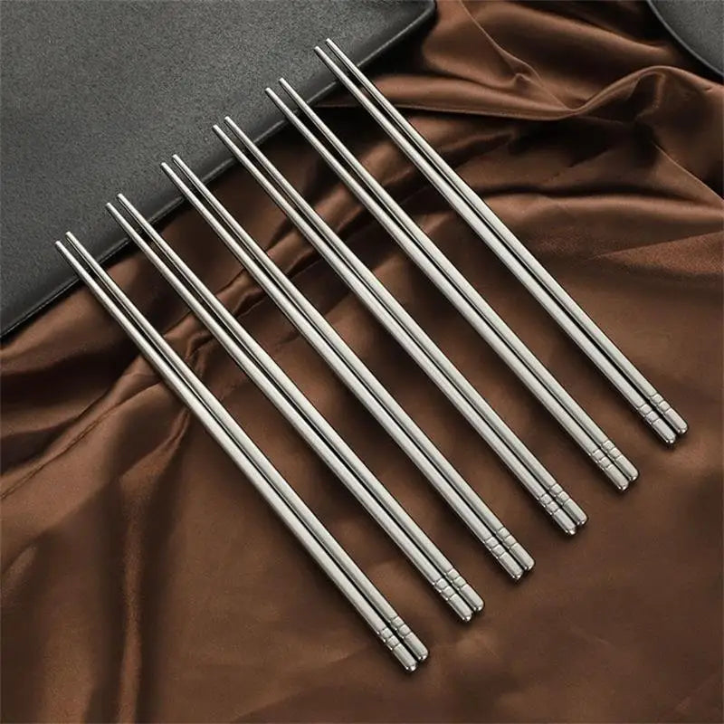 Chinese Metal Chopsticks Household Temperature — Swuffy