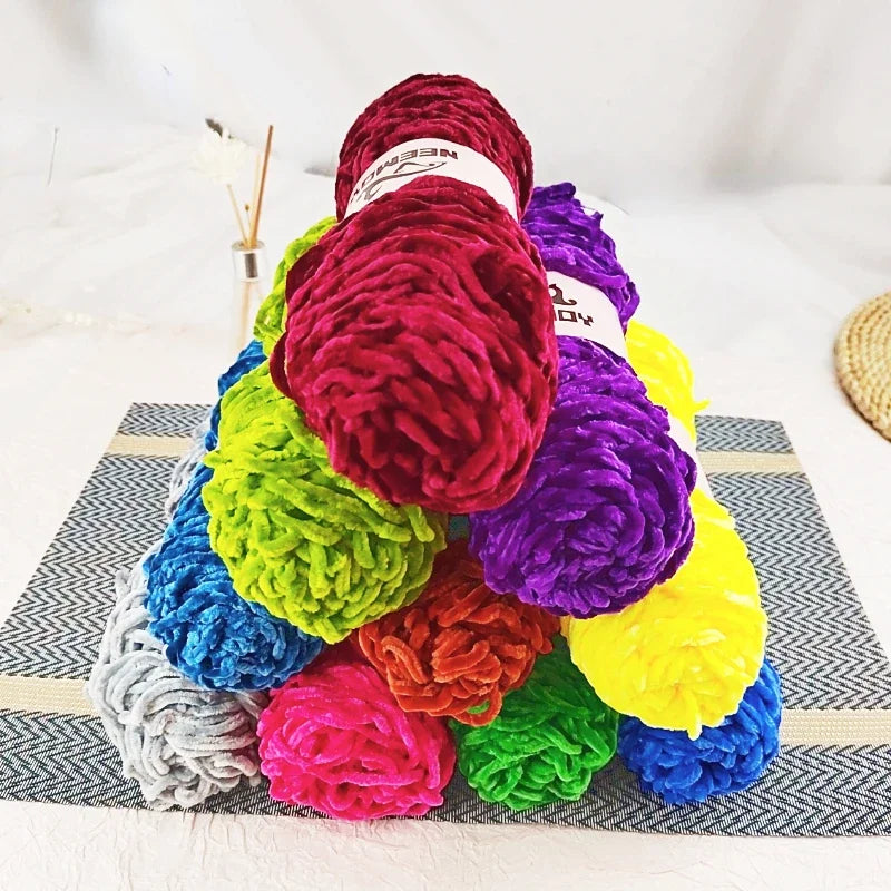 Chenille Yarn Medium Thickness Hand — Swuffy