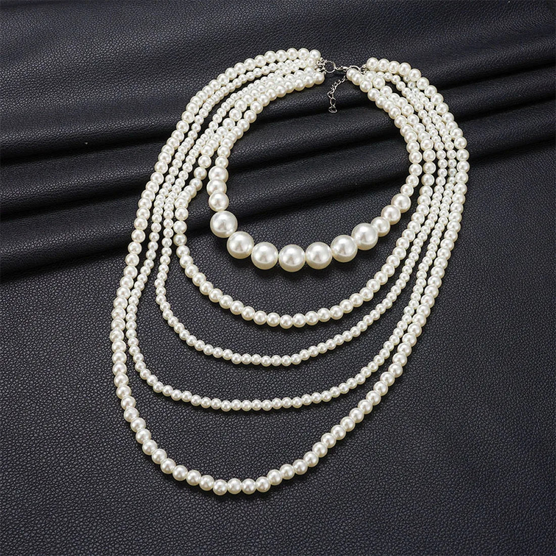 Multilayered Imitation Pearl Necklace Woman — Swuffy