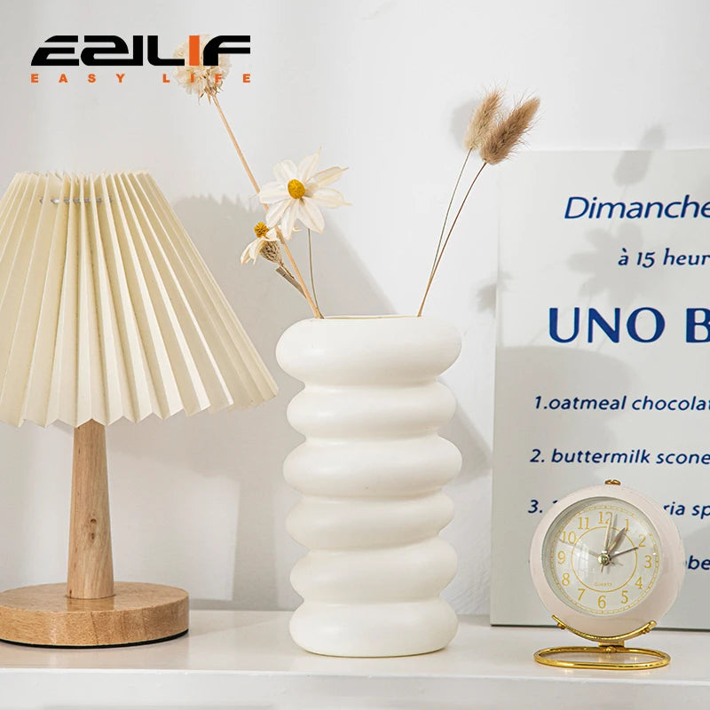 Nordic Spiral Flower Vase — Swuffy