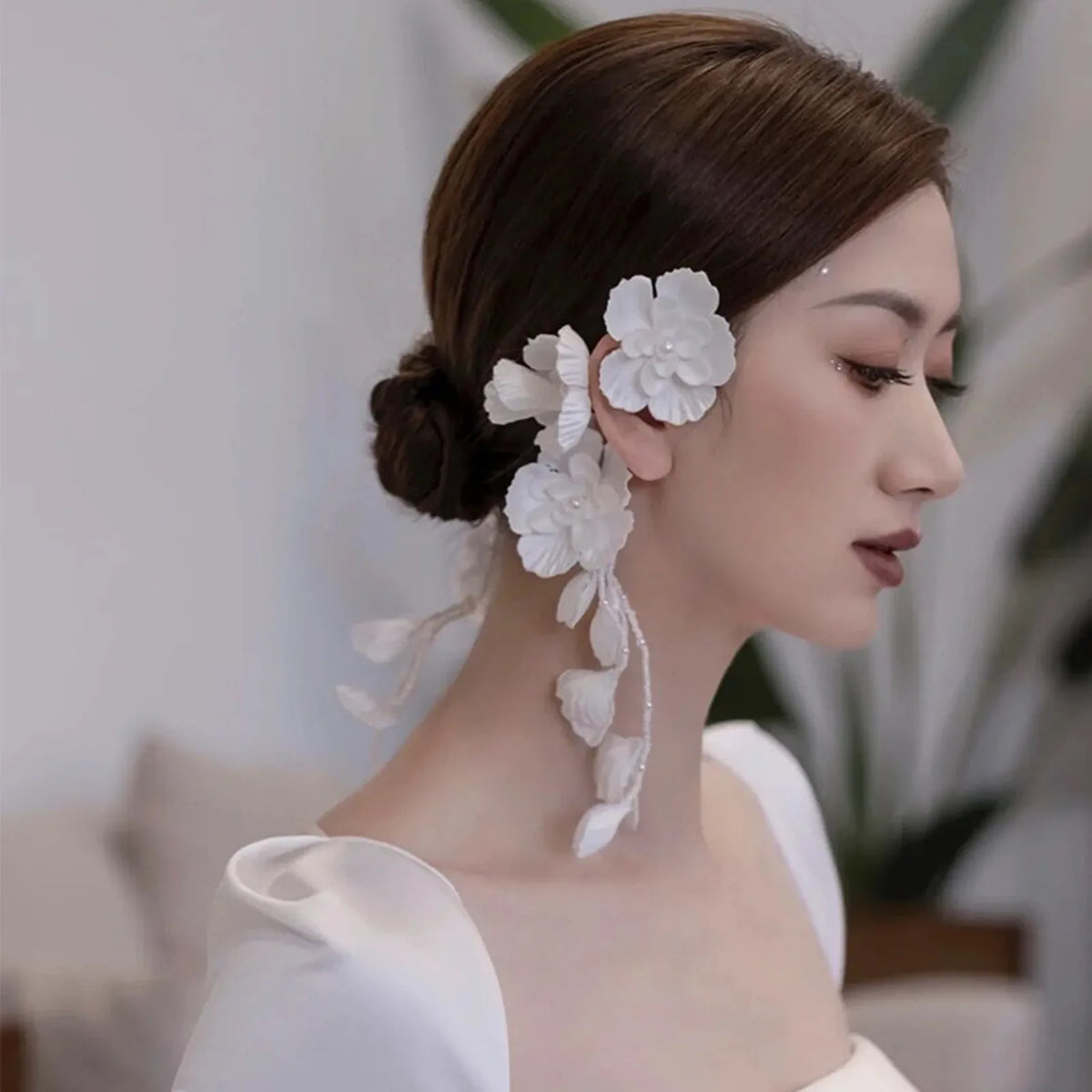 Handmade White Flower Bridal Earrings — Swuffy