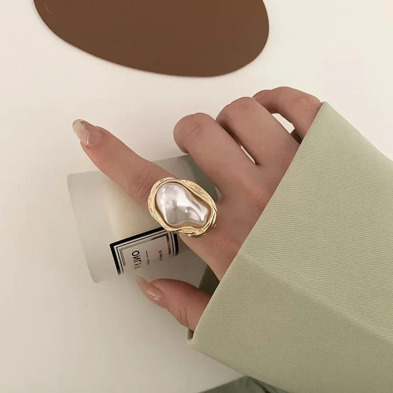 Lats Design Starfish Pearl Ring — Swuffy