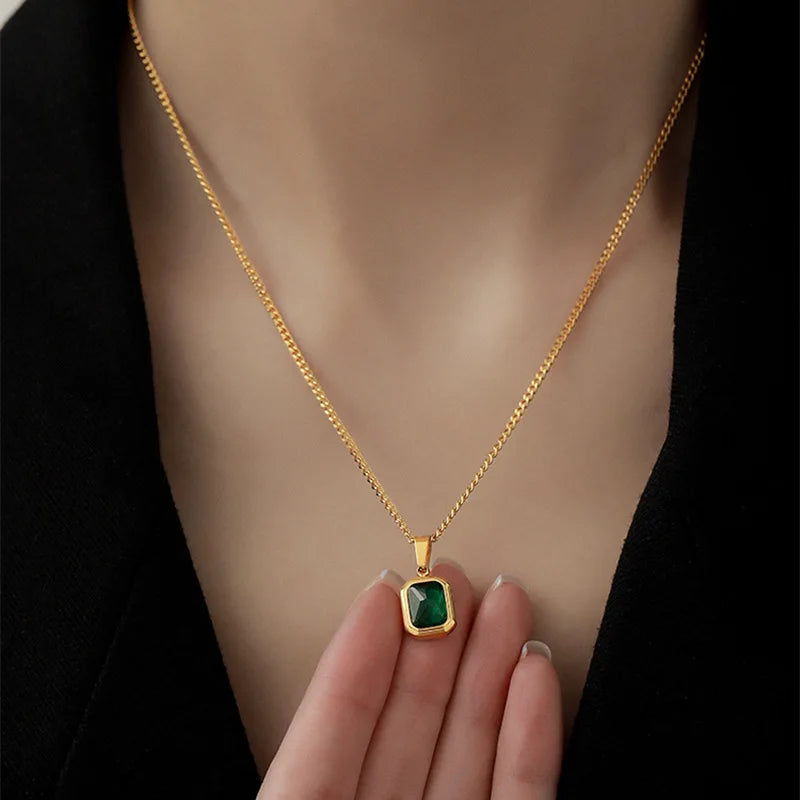 Retro Square Green Zircon Pendant — Swuffy