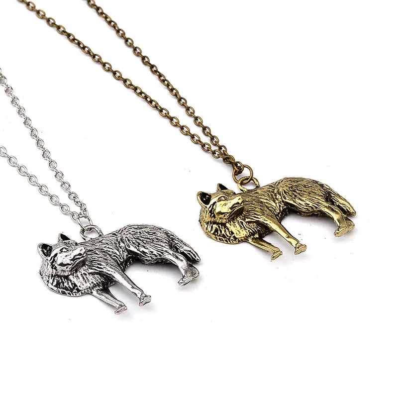 Fahion Vintage Charm Ice Wolf — Swuffy