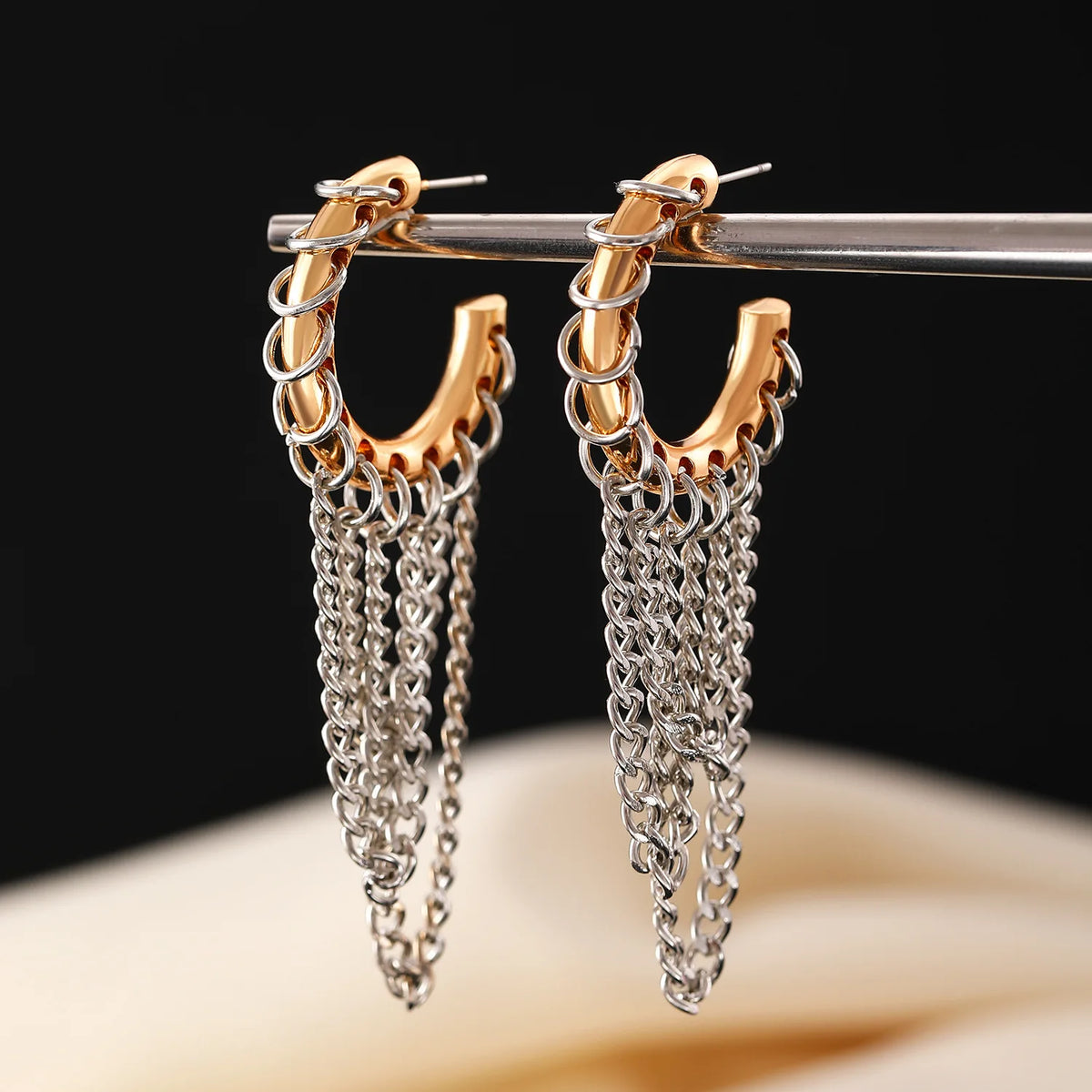 Personality Exaggerated Long Earrings Shape — Swuffy