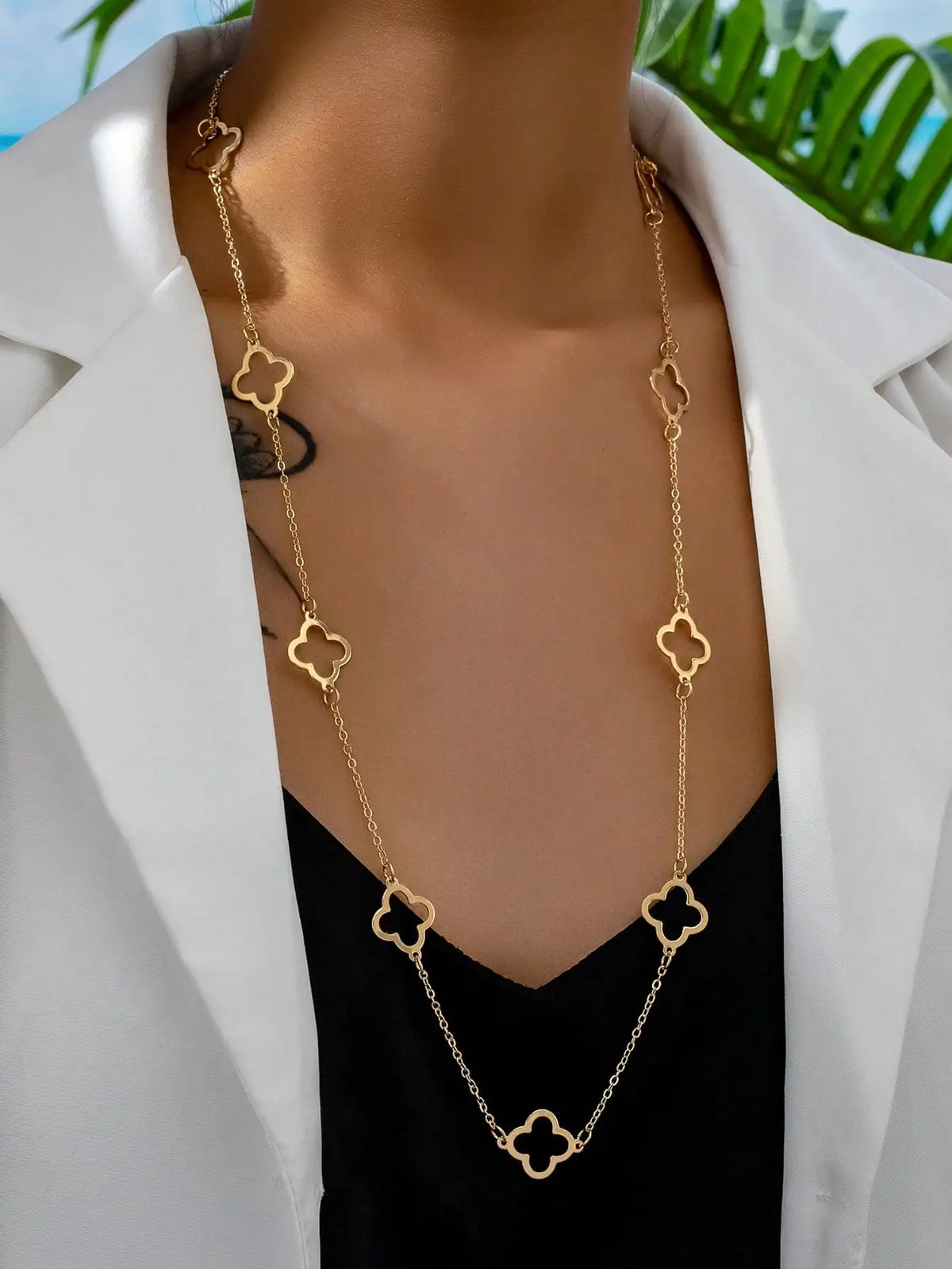 Gold Four Leaf Clover Necklace — Swuffy