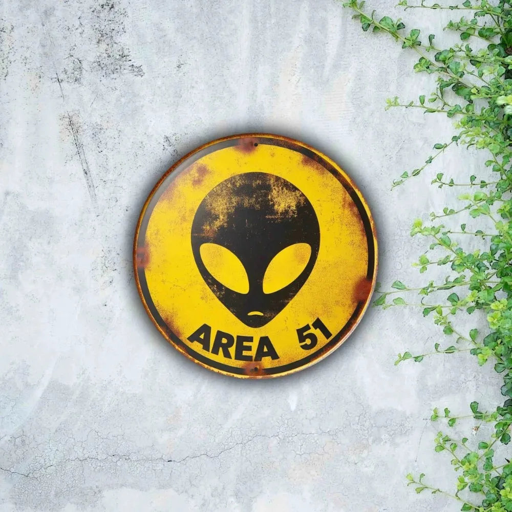 Retro Ufo Alien Metal Sign — Swuffy