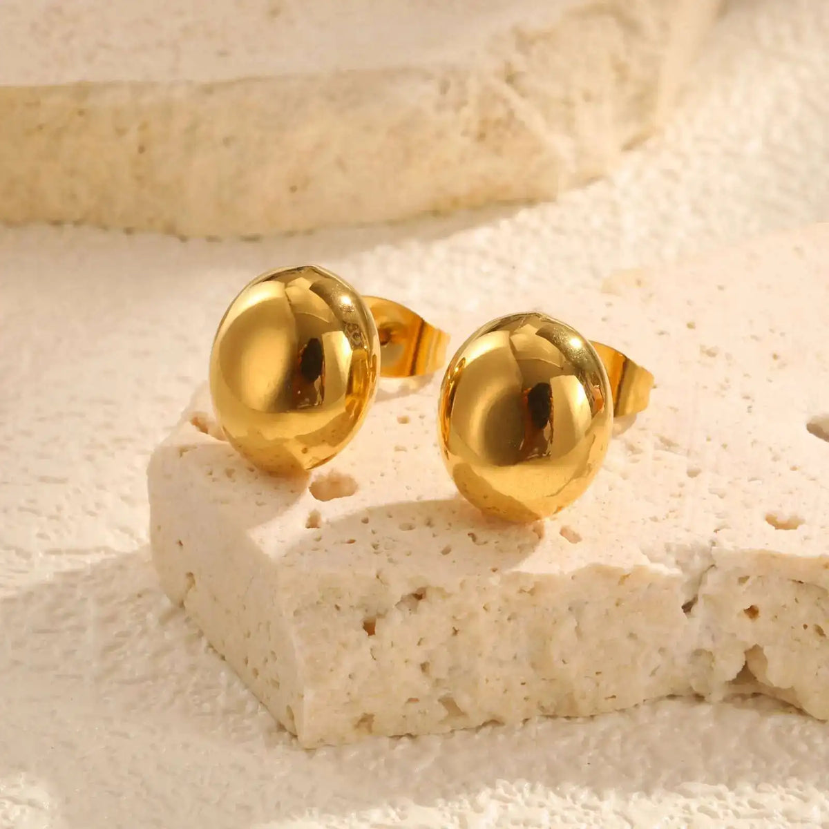 Minimalist Oval Button Half Stud — Swuffy