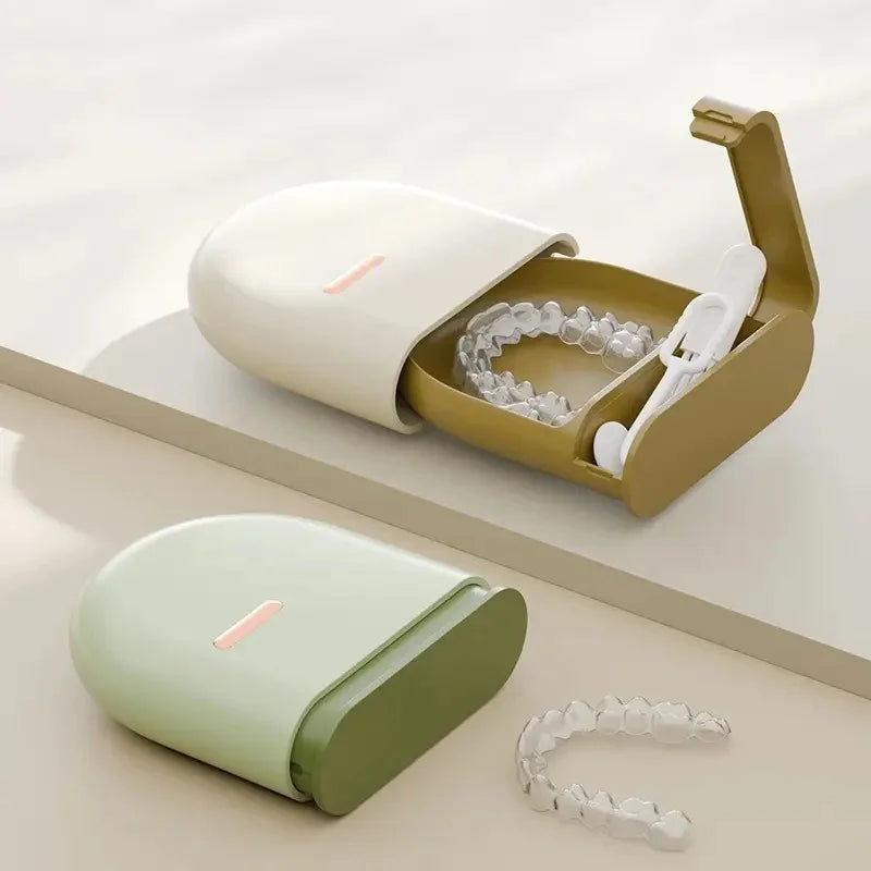 Sleek Invisible Orthodontic Case Sealed — Swuffy