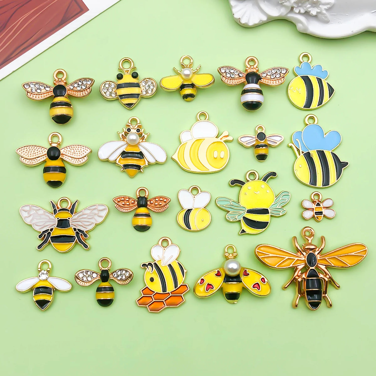 Enamel Bee Design Charms Alloy — Swuffy