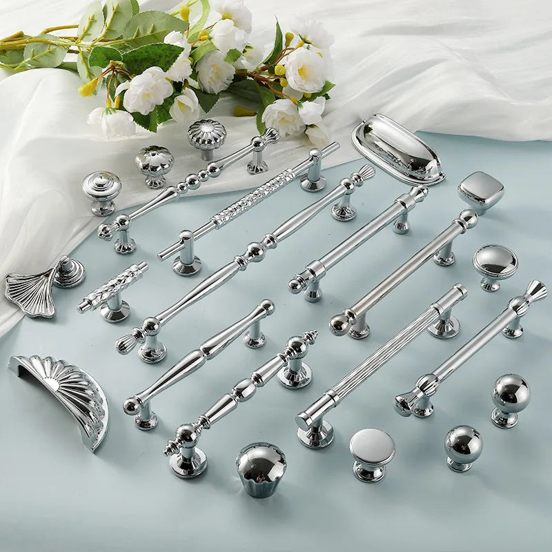 Bright Chrome Silver Wardrobe Door — Swuffy