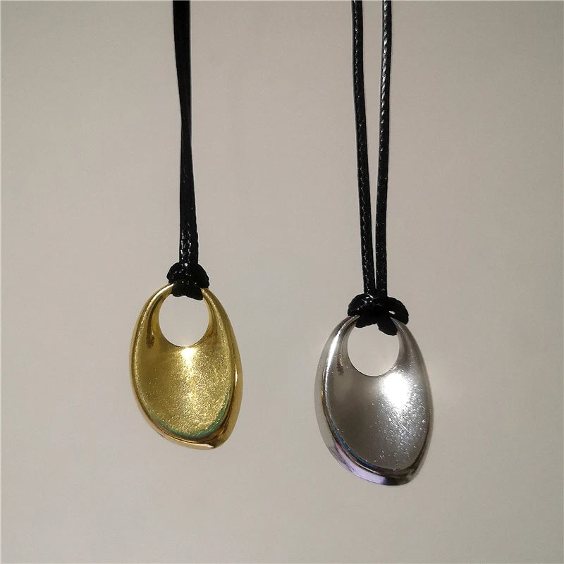 Simple Metal Pendant Black Long — Swuffy