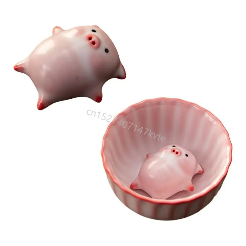 Cartoon Little Pig Figurines Teacup — Swuffy