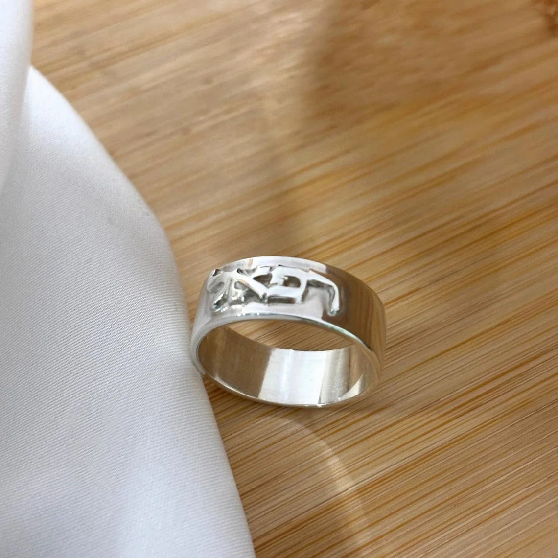 Custom Hebrew Ring Personalized Gothic — Swuffy