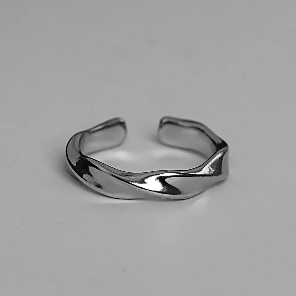 Retro Simple Threaded Silver Ring — Swuffy
