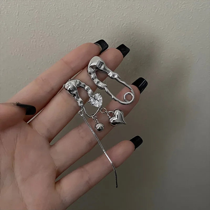 Punk Heart Zircon Pin Asymmetric — Swuffy