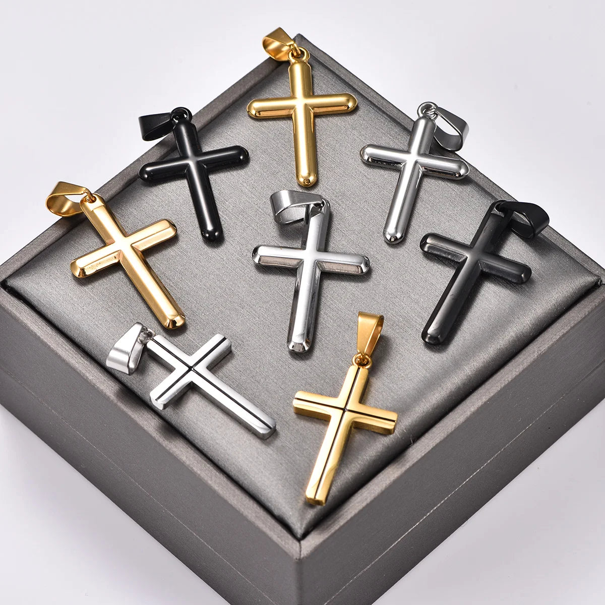 Classic Stainless Steel Cross Pendant — Swuffy