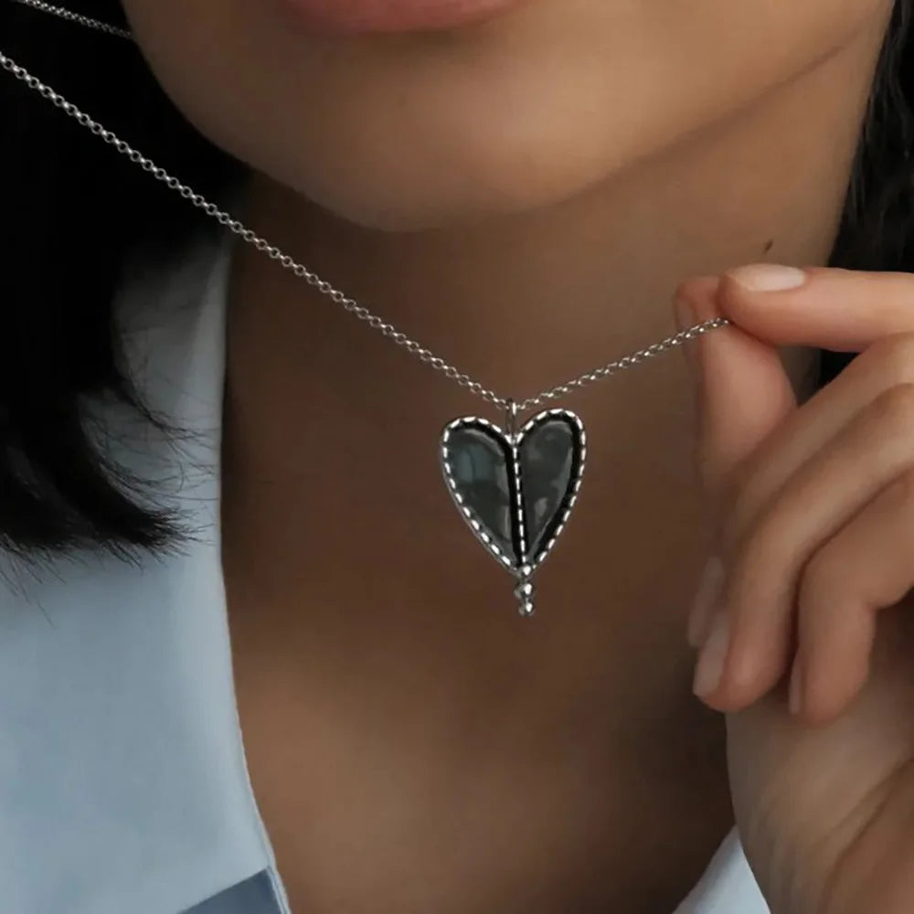 Black Heart Shaped Drip Oil — Swuffy