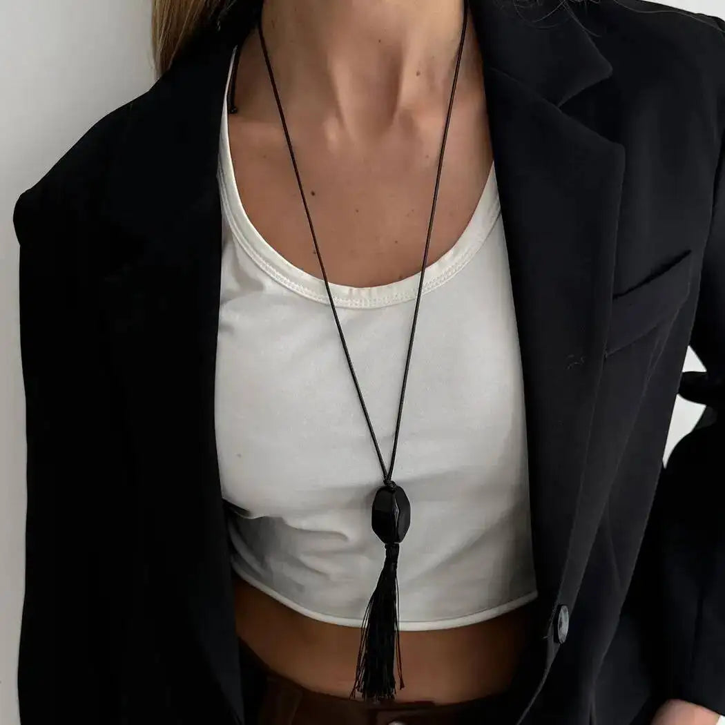 Salircon Simple Irregular Black Resin — Swuffy