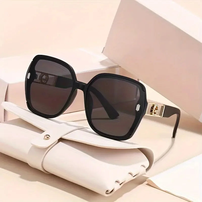 Ladies Classic Retro Rectangular Glasses — Swuffy
