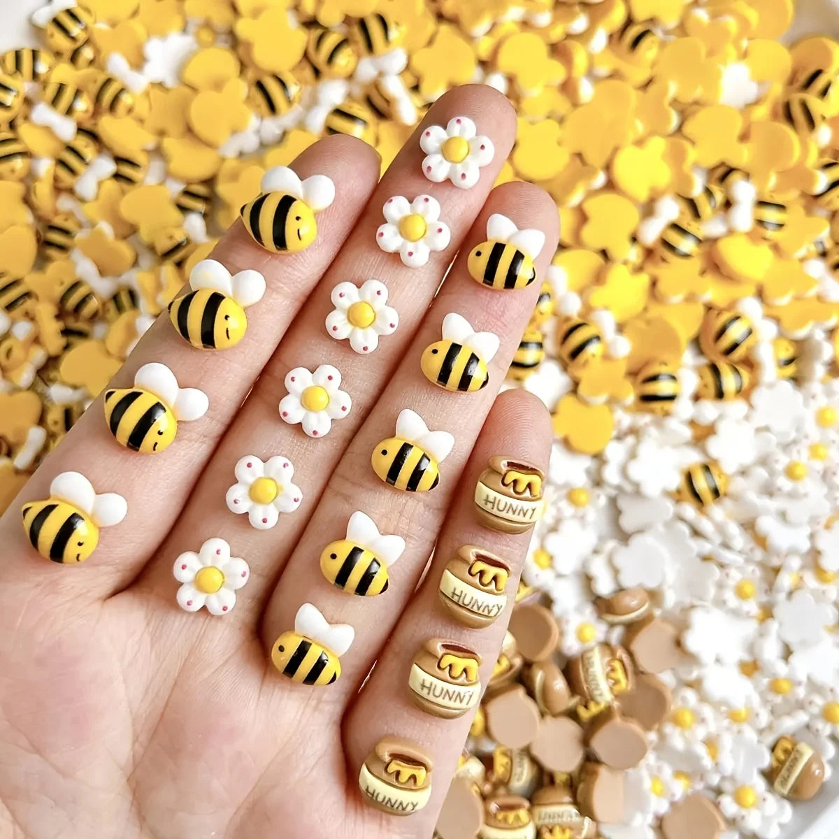 Realistic Petal Bee&honey Jar Resin — Swuffy