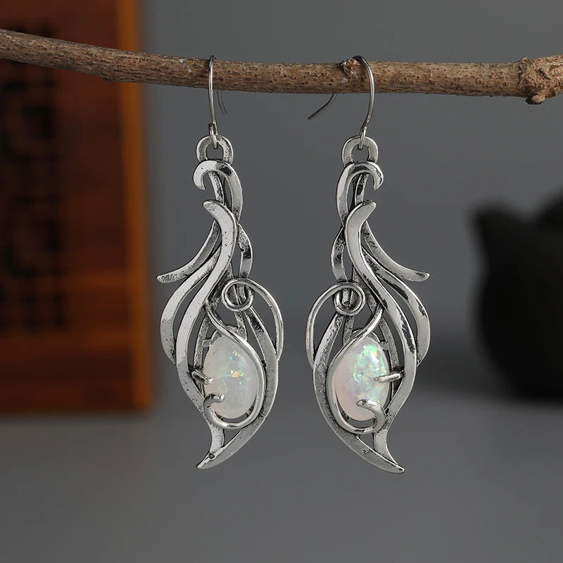Elegant Vintage Inlay Moon Stone — Swuffy