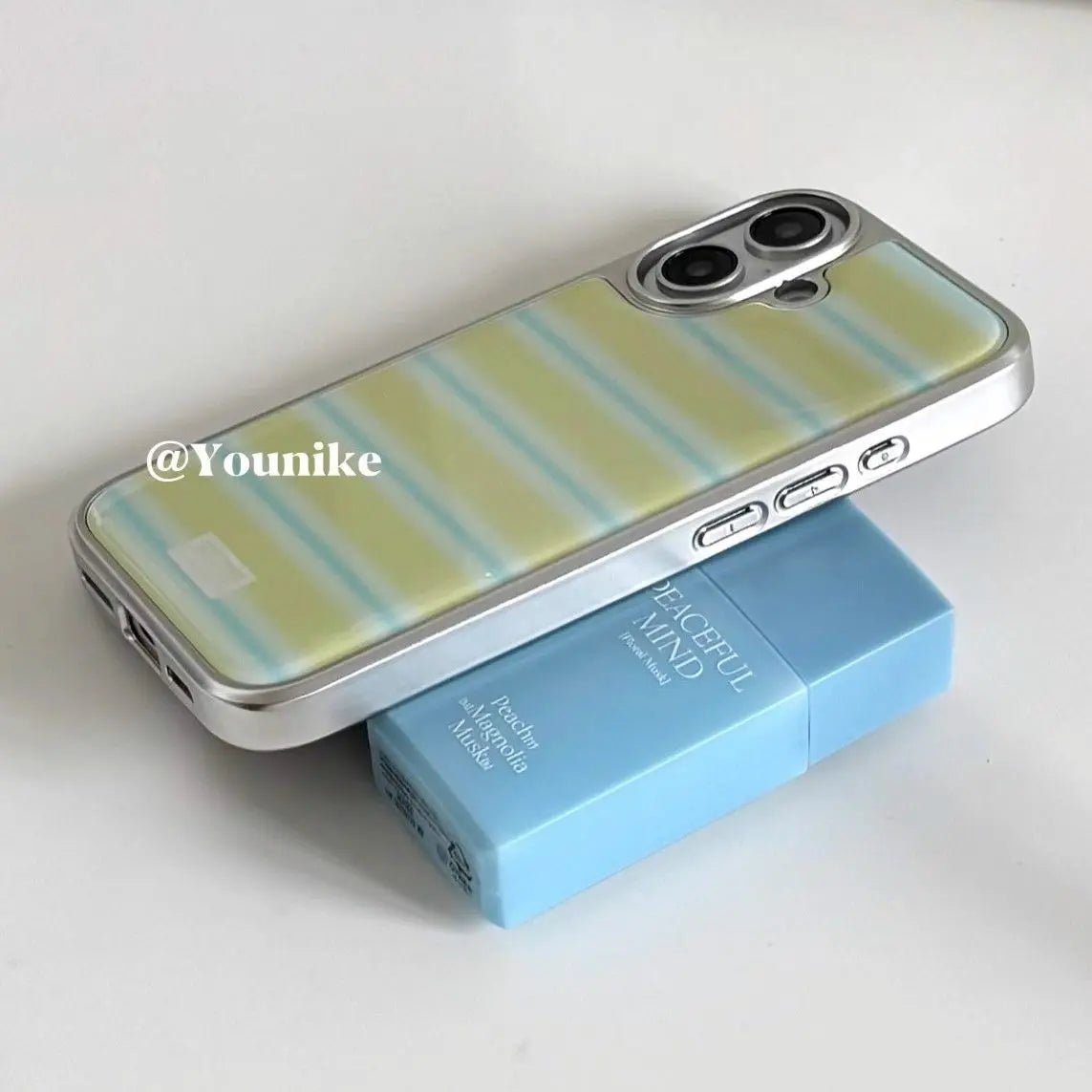Ins Korean Green Stripe Phone — Swuffy