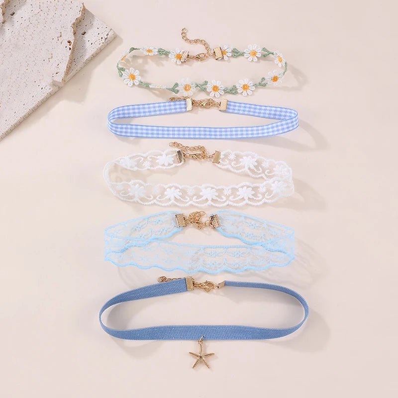 Charming Lace Plaid Floral Choker — Swuffy