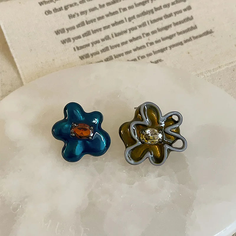 Korean Asymmetry Flower Stud Earrings — Swuffy