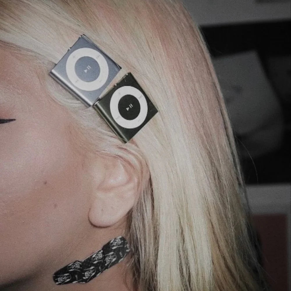 Retro Punk Hair Clip Player — Swuffy