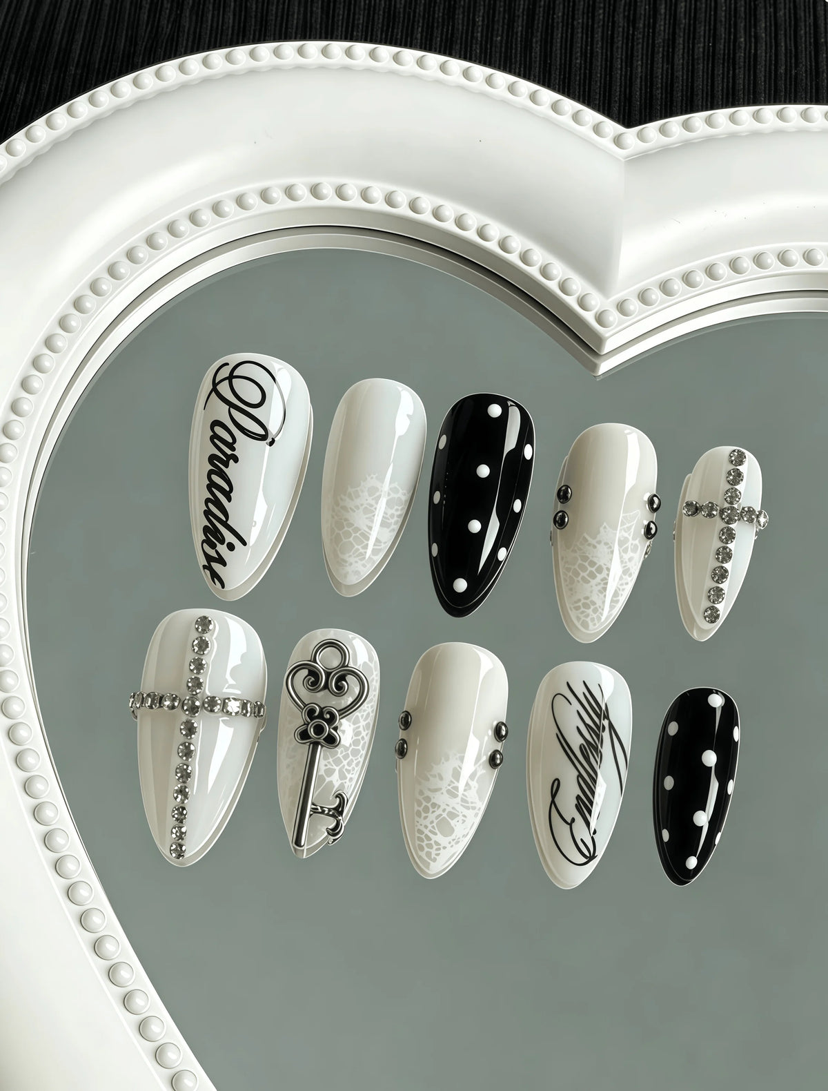 Black White Cross Patterned Nail — Swuffy