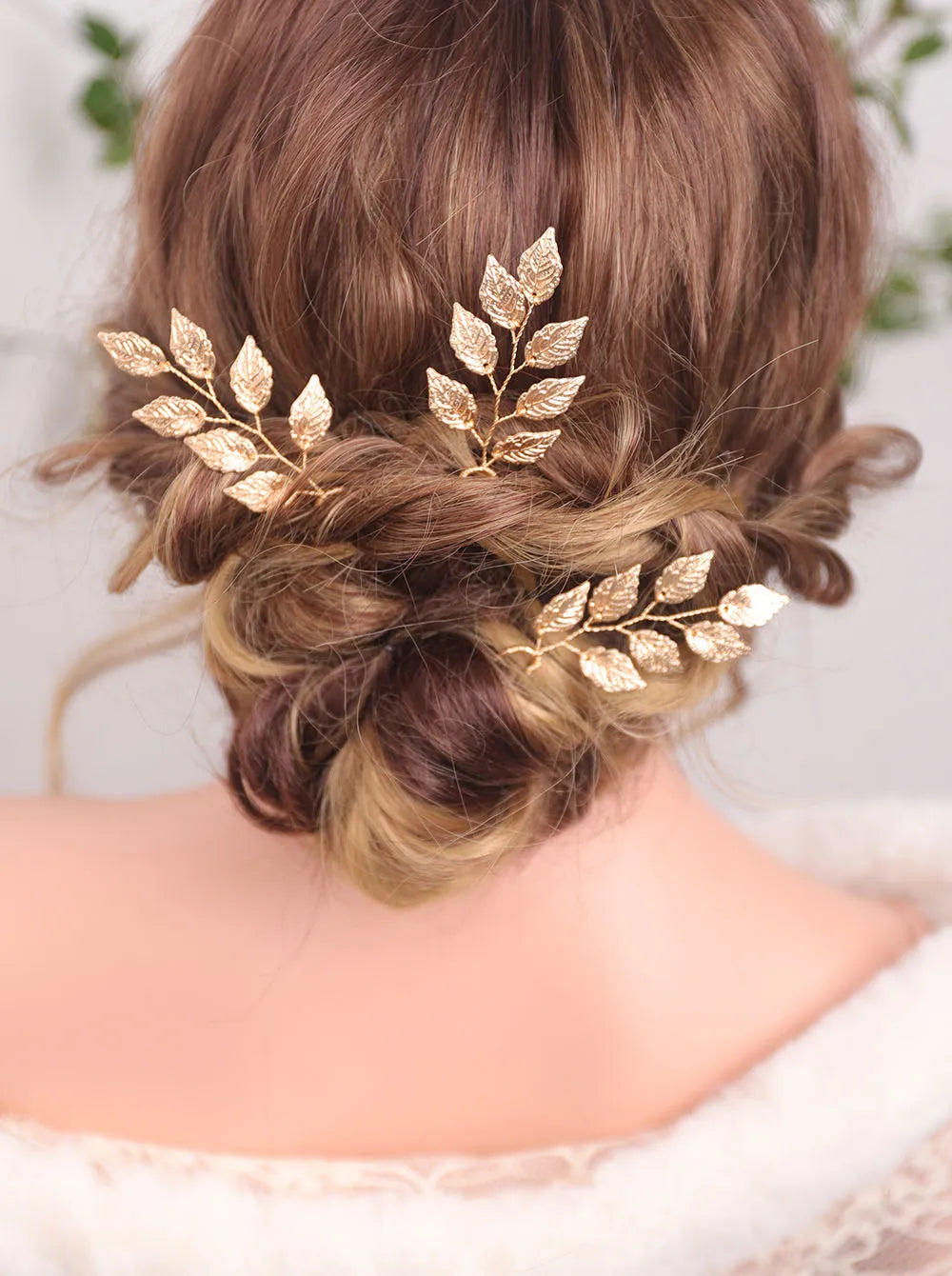 Elegant Golden Hair Pins Banquet — Swuffy